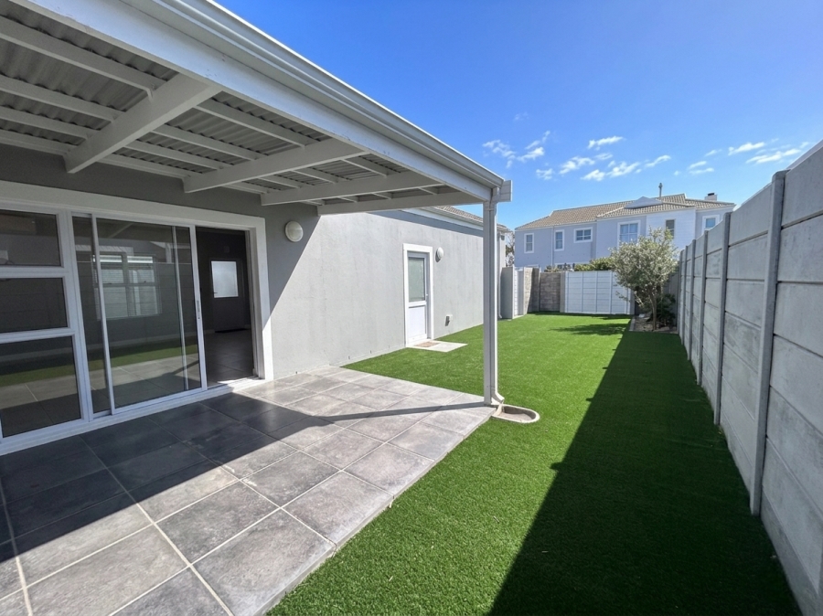 To Let 3 Bedroom Property for Rent in Sunningdale Western Cape